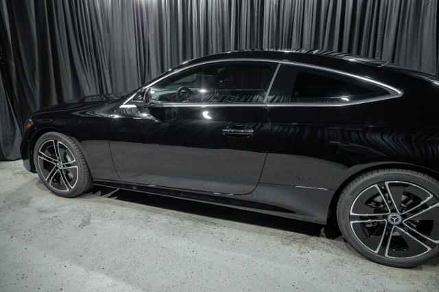 Vehicle image 6 of 23