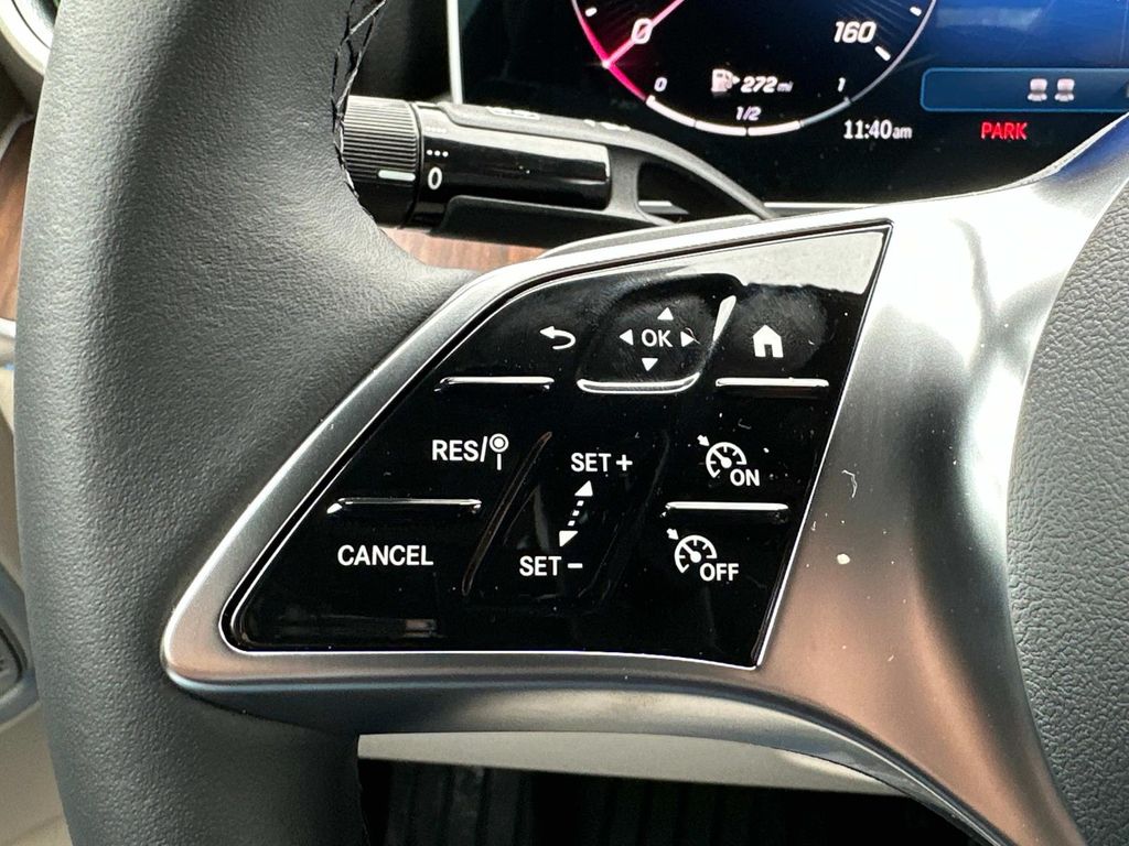 Vehicle image 19 of 30