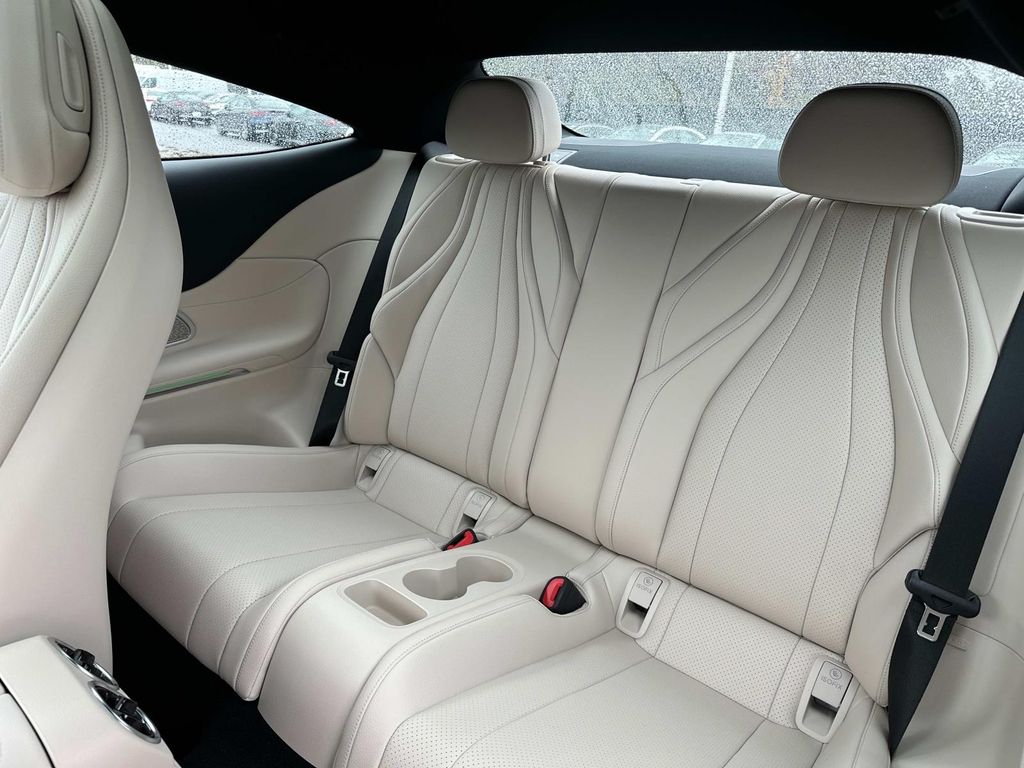 Vehicle image 15 of 30