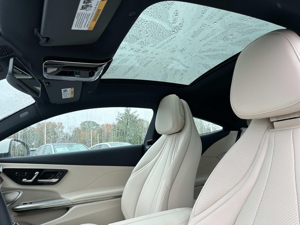 Vehicle image 16 of 30