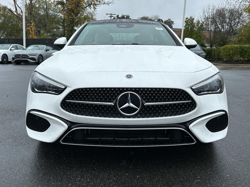 Vehicle image 8 of 30