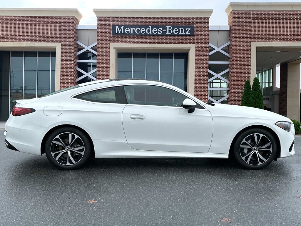 Vehicle image 6 of 30