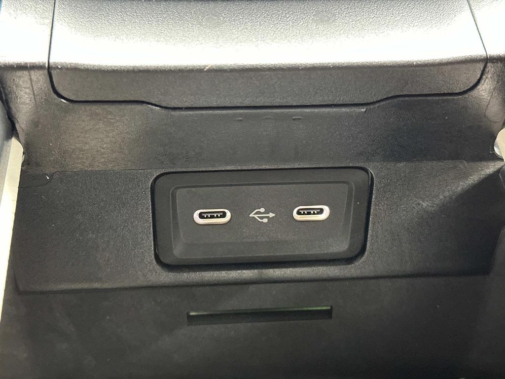 Vehicle image 29 of 30