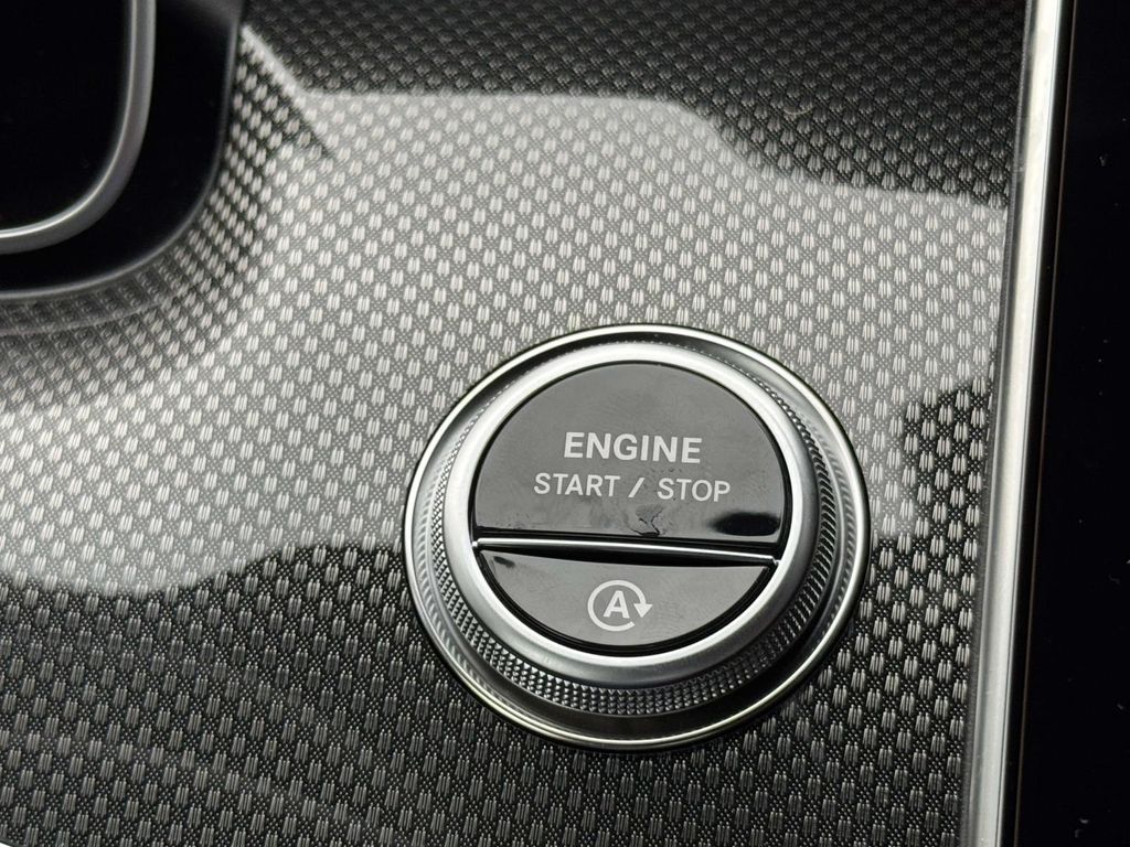 Vehicle image 20 of 30
