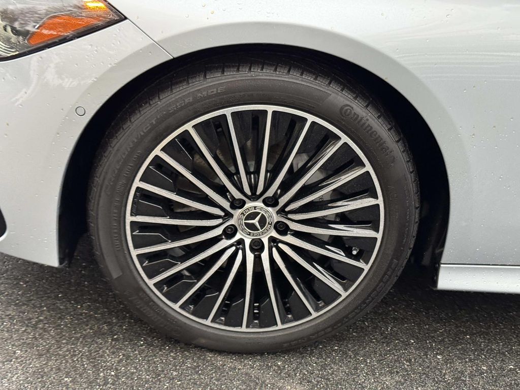 Vehicle image 5 of 30