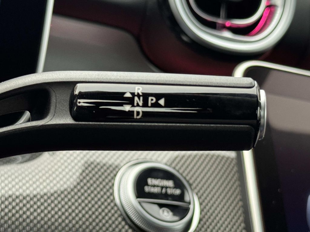 Vehicle image 26 of 30