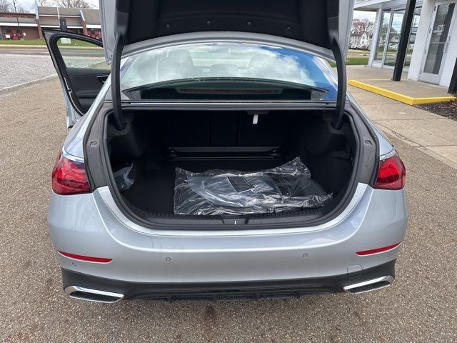 Vehicle image 17 of 17