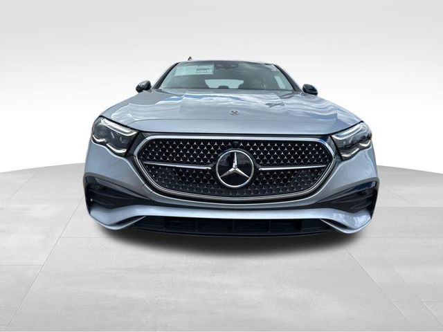 Vehicle image 9 of 17