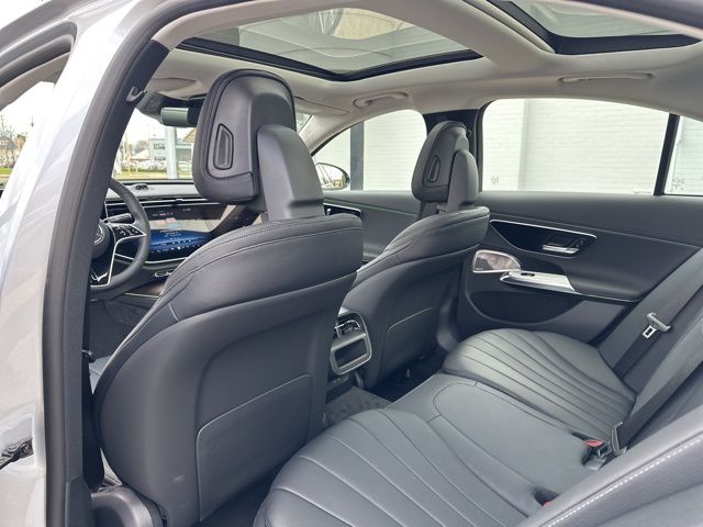 Vehicle image 12 of 17
