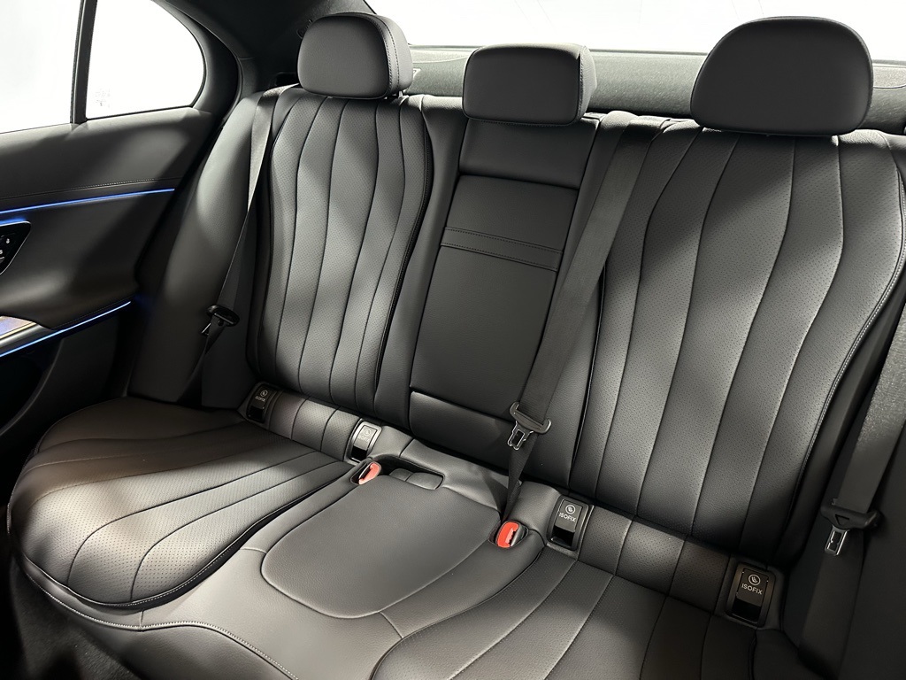Vehicle image 12 of 23