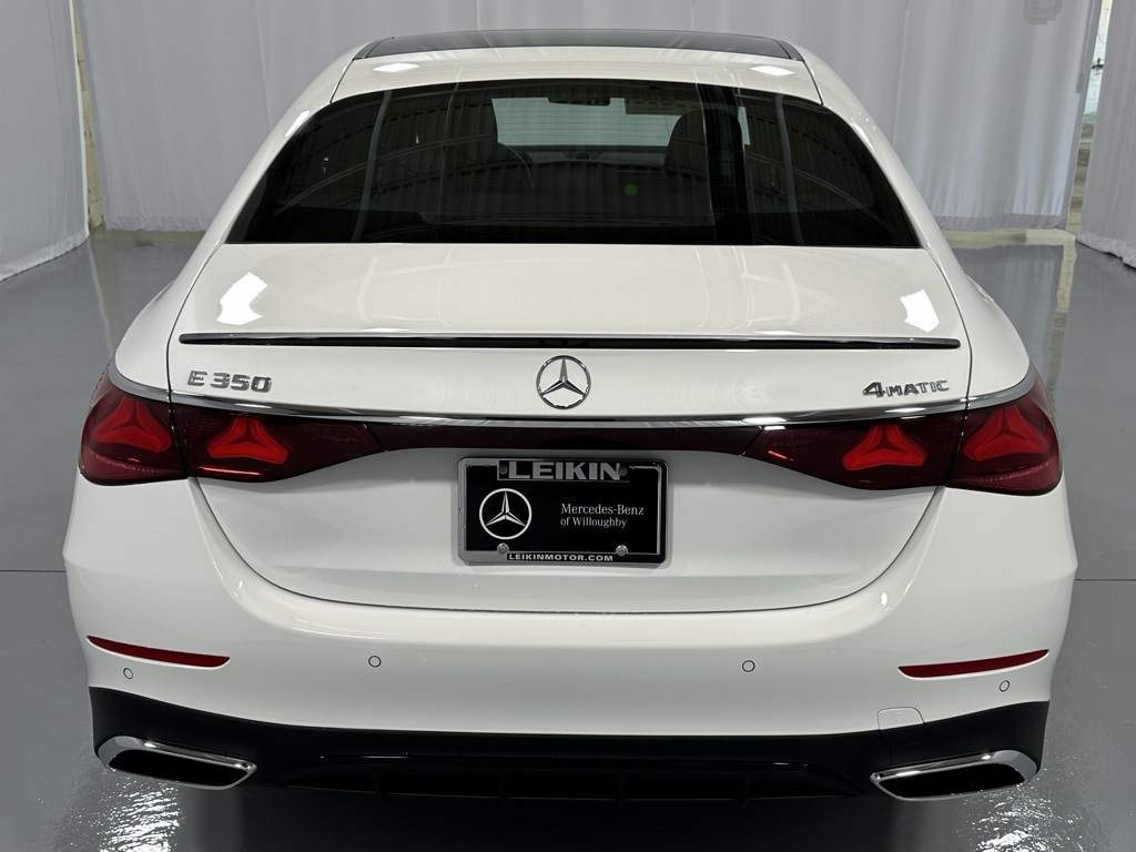 Vehicle image 6 of 23