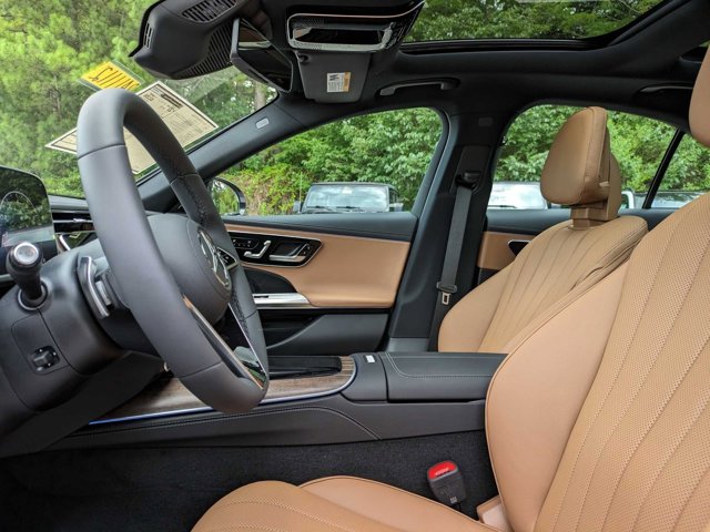 Vehicle image 18 of 35