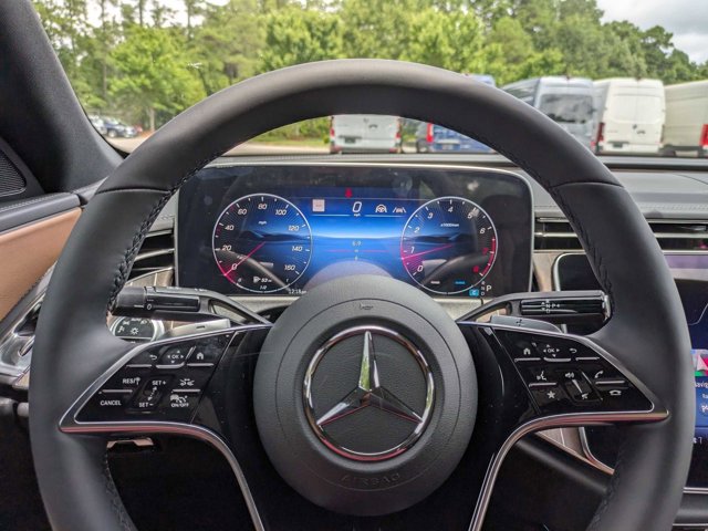 Vehicle image 10 of 35