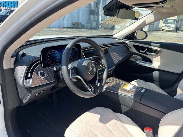 Vehicle image 9 of 16