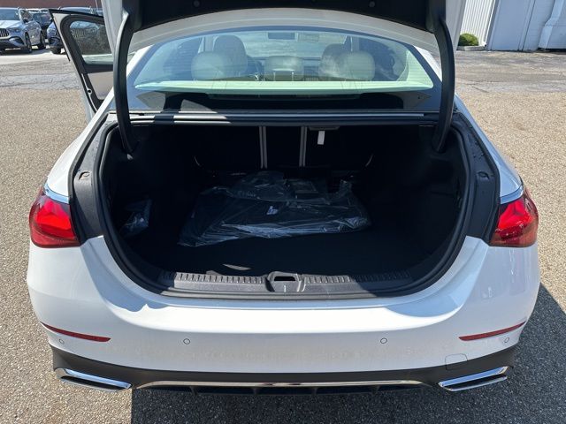 Vehicle image 15 of 16