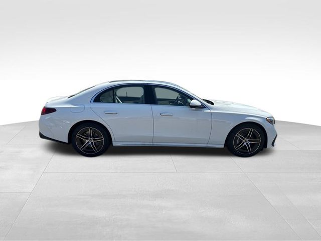 Vehicle image 6 of 16