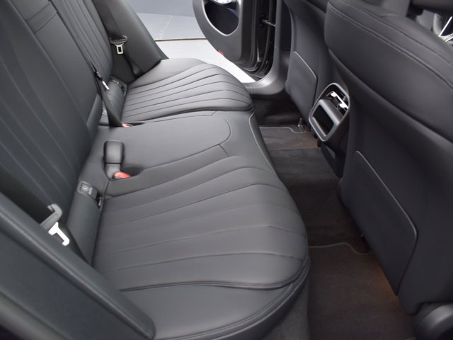 Vehicle image 34 of 43
