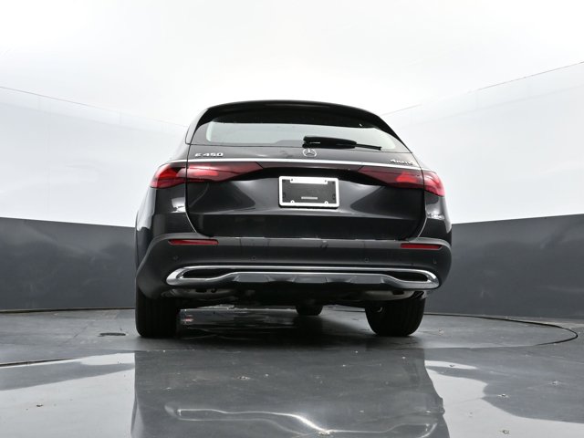 Vehicle image 12 of 43