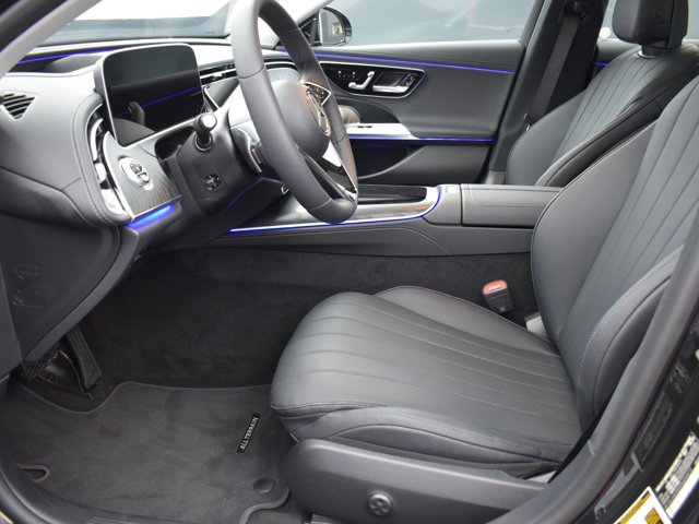 Vehicle image 19 of 43