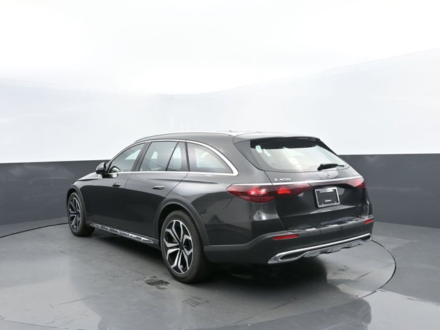 Vehicle image 14 of 43