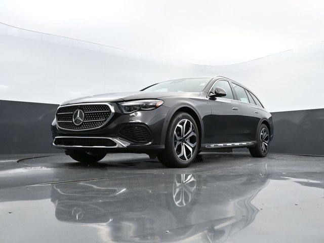 Vehicle image 2 of 43