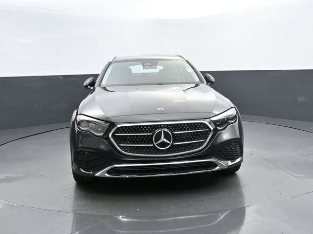 Vehicle image 3 of 43