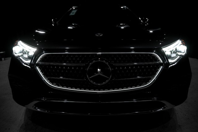Vehicle image 2 of 23