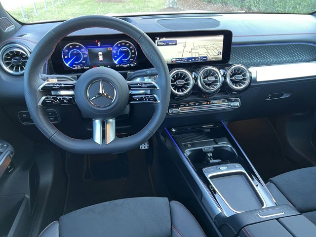 Vehicle image 18 of 37