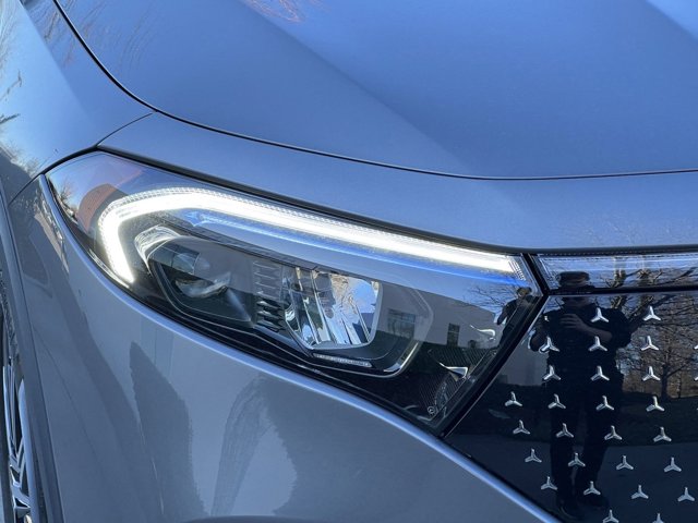 Vehicle image 10 of 37