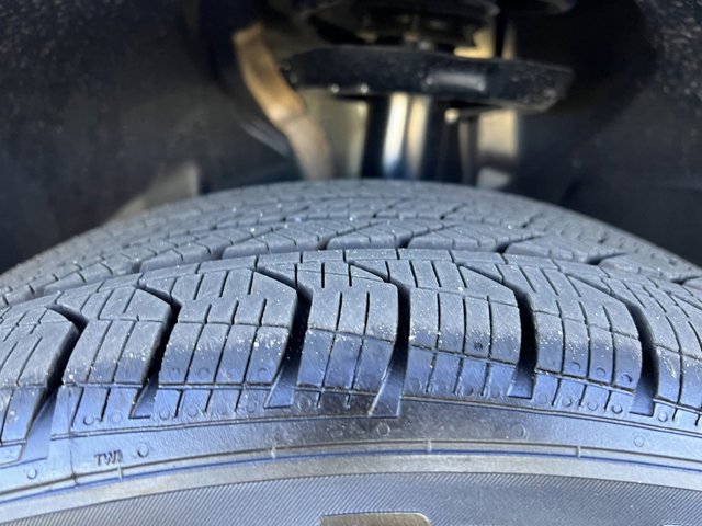 Vehicle image 11 of 37