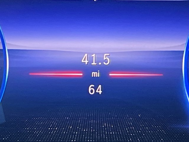 Vehicle image 23 of 37
