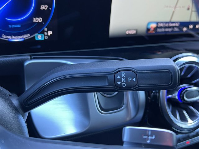 Vehicle image 28 of 37