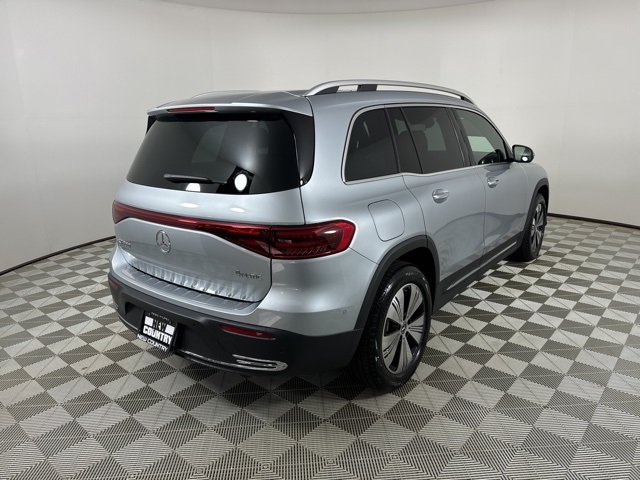 Vehicle image 7 of 13