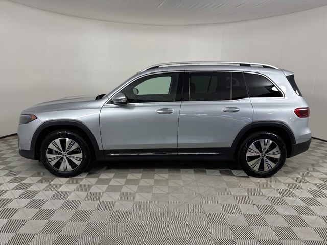 Vehicle image 4 of 13