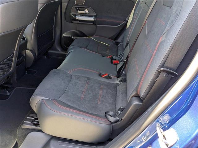 Vehicle image 14 of 16