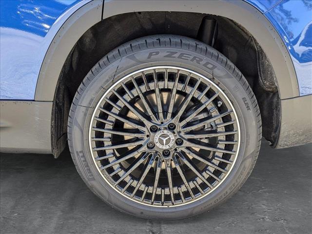 Vehicle image 9 of 16