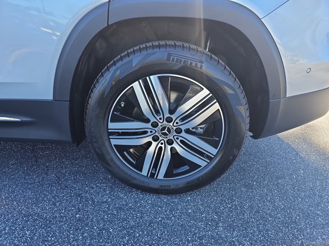 Vehicle image 35 of 38