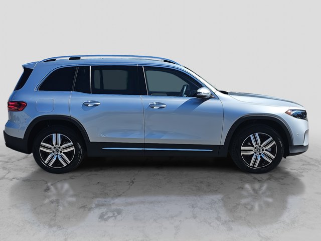 Vehicle image 4 of 38