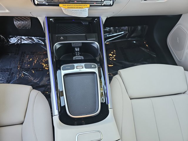 Vehicle image 26 of 38