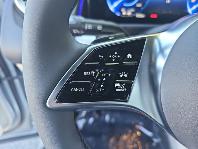 Vehicle image 17 of 38