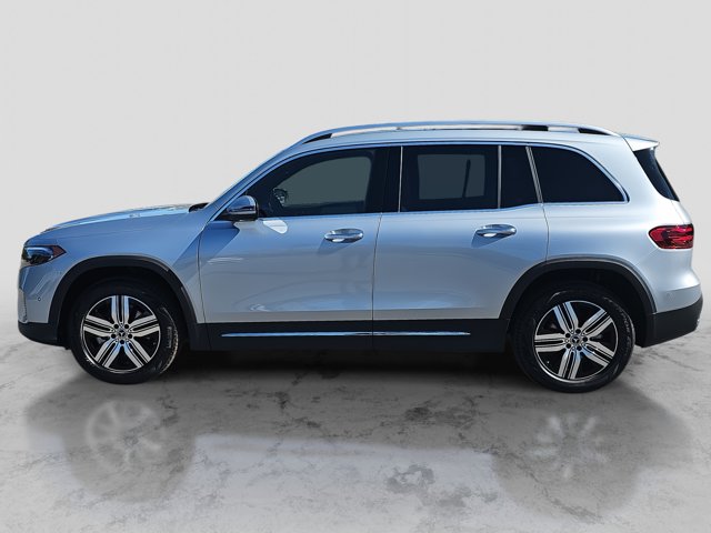 Vehicle image 8 of 38