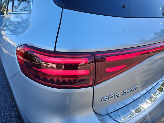Vehicle image 36 of 38