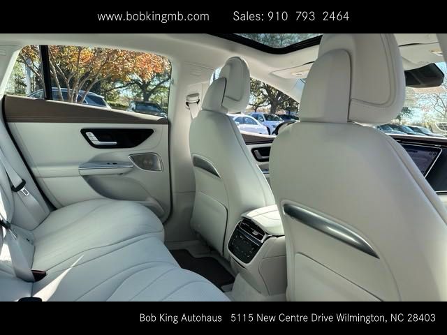 Vehicle image 36 of 46