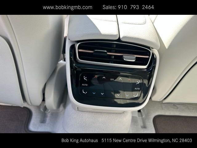Vehicle image 31 of 46