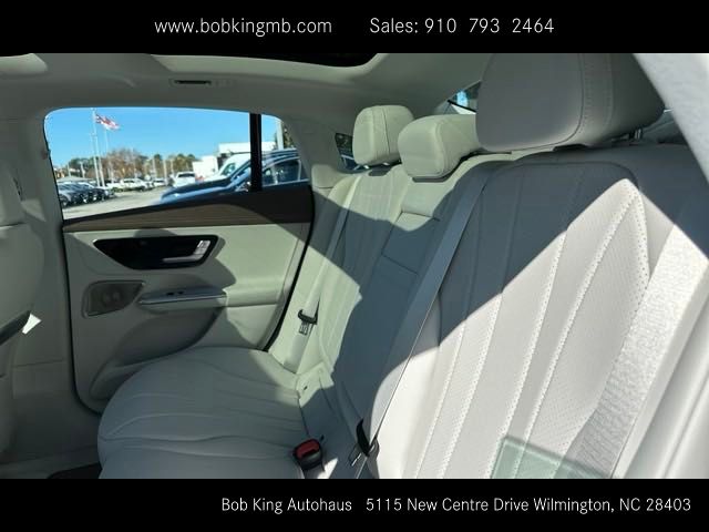 Vehicle image 28 of 46