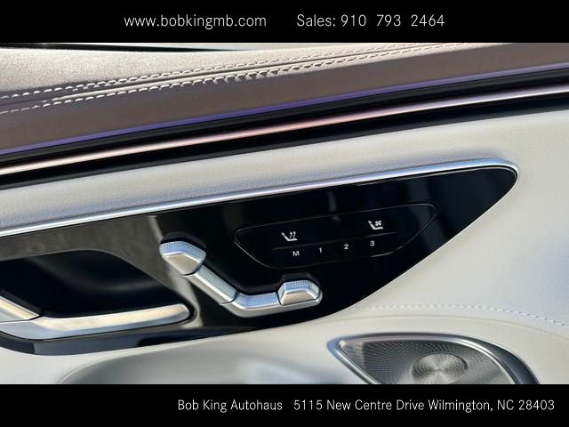 Vehicle image 27 of 46