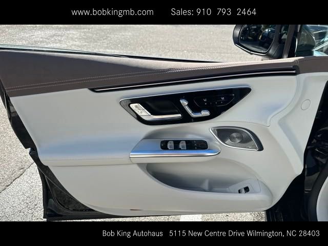Vehicle image 26 of 46