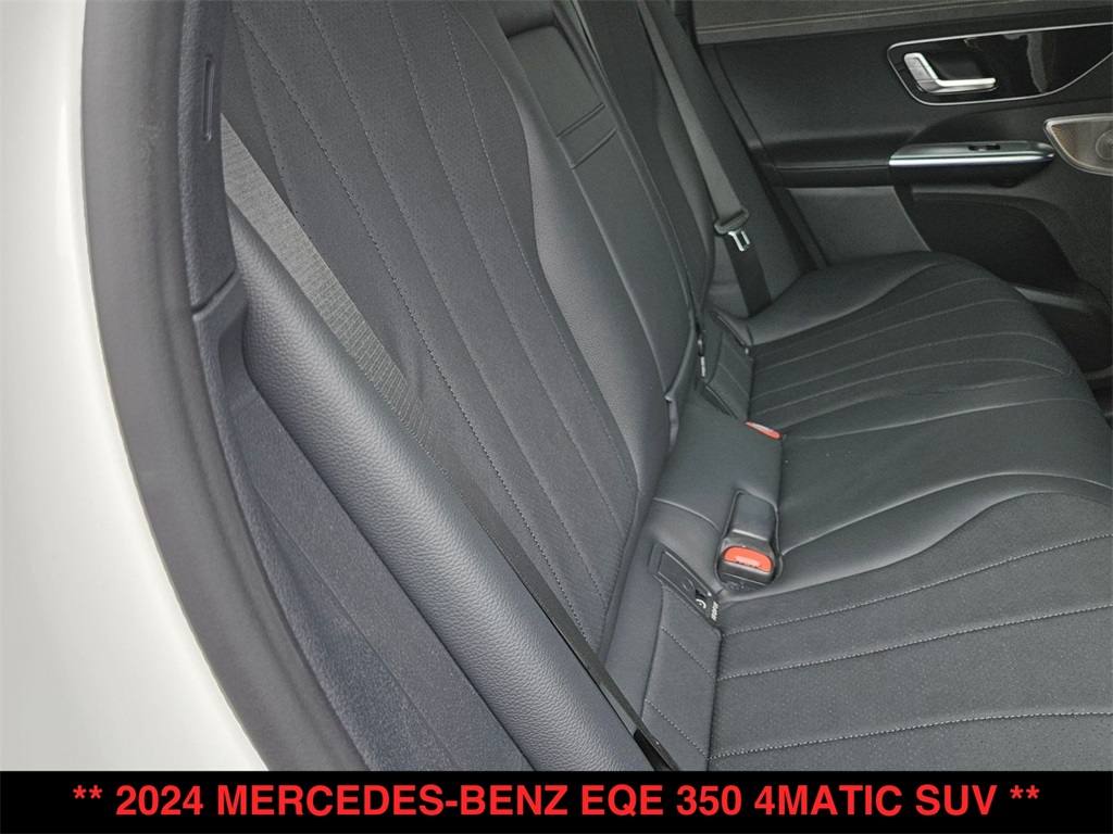 Vehicle image 10 of 21
