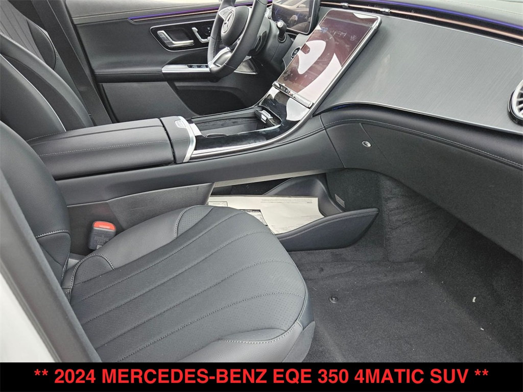 Vehicle image 13 of 21