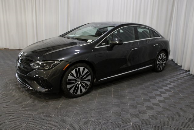 Vehicle image 4 of 39
